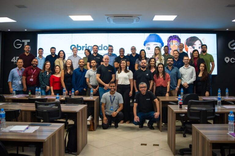 03 11 25 GT Solucoes Logisticas recebe alunos da Live University em visita tecnica com participacao da Evonik